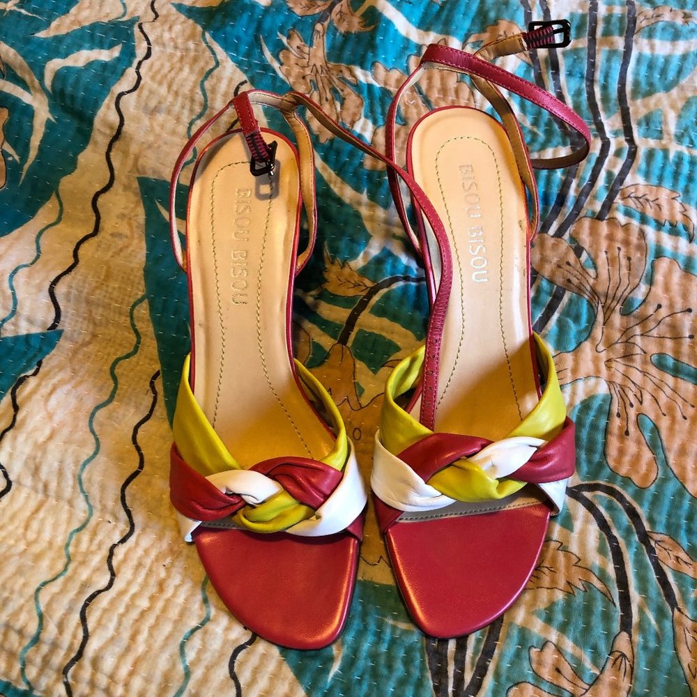 Vintage Bisou Bisou